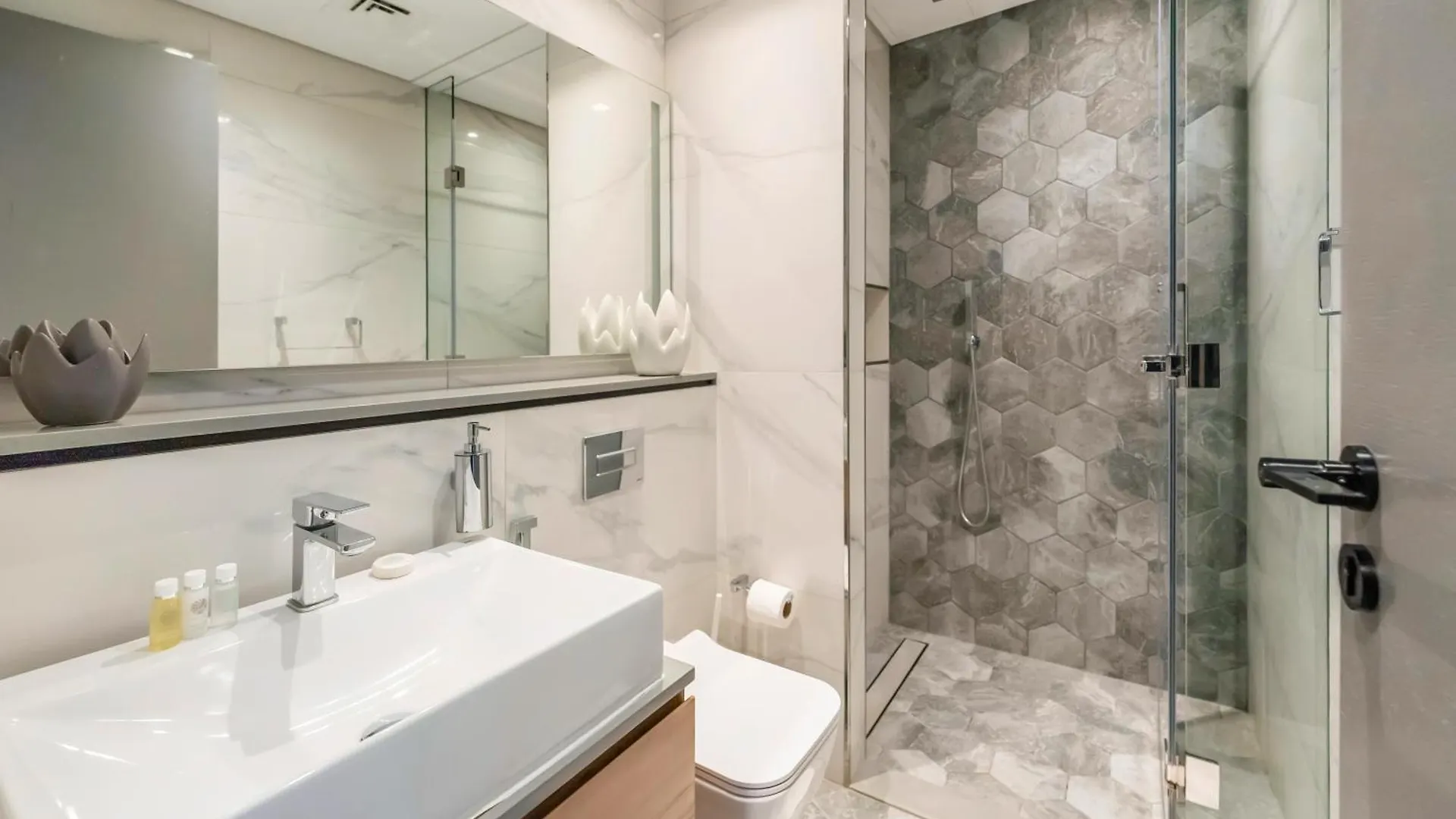 Fam Living - Urban Stays - Mag318, 5 Mins To Burj Khalifa Дубай